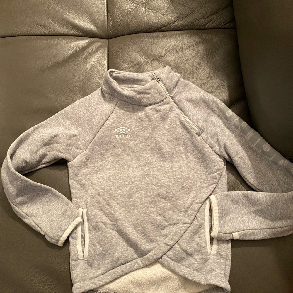 Bundle of 5 Girls sweatshirts/sweaters. Sizes 4/5 - Picture 4 of 12